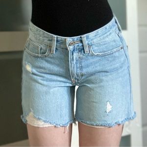 Light Wash Distressed Lucky Brand Boyfriend Short 4/27